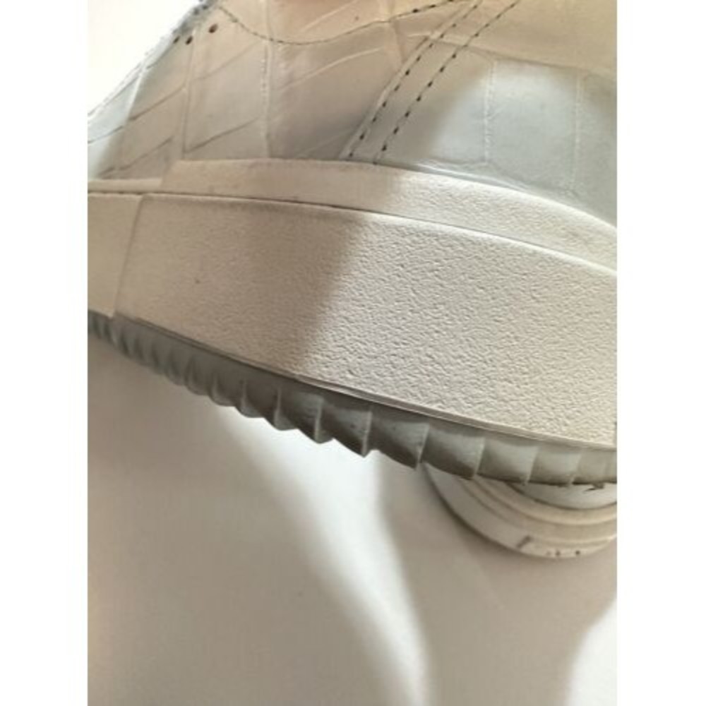 Stuart Weitzman Ryan Croc-Embossed Leather Low - Top Sneaker Light Blue 6 - Picture 8 of 11